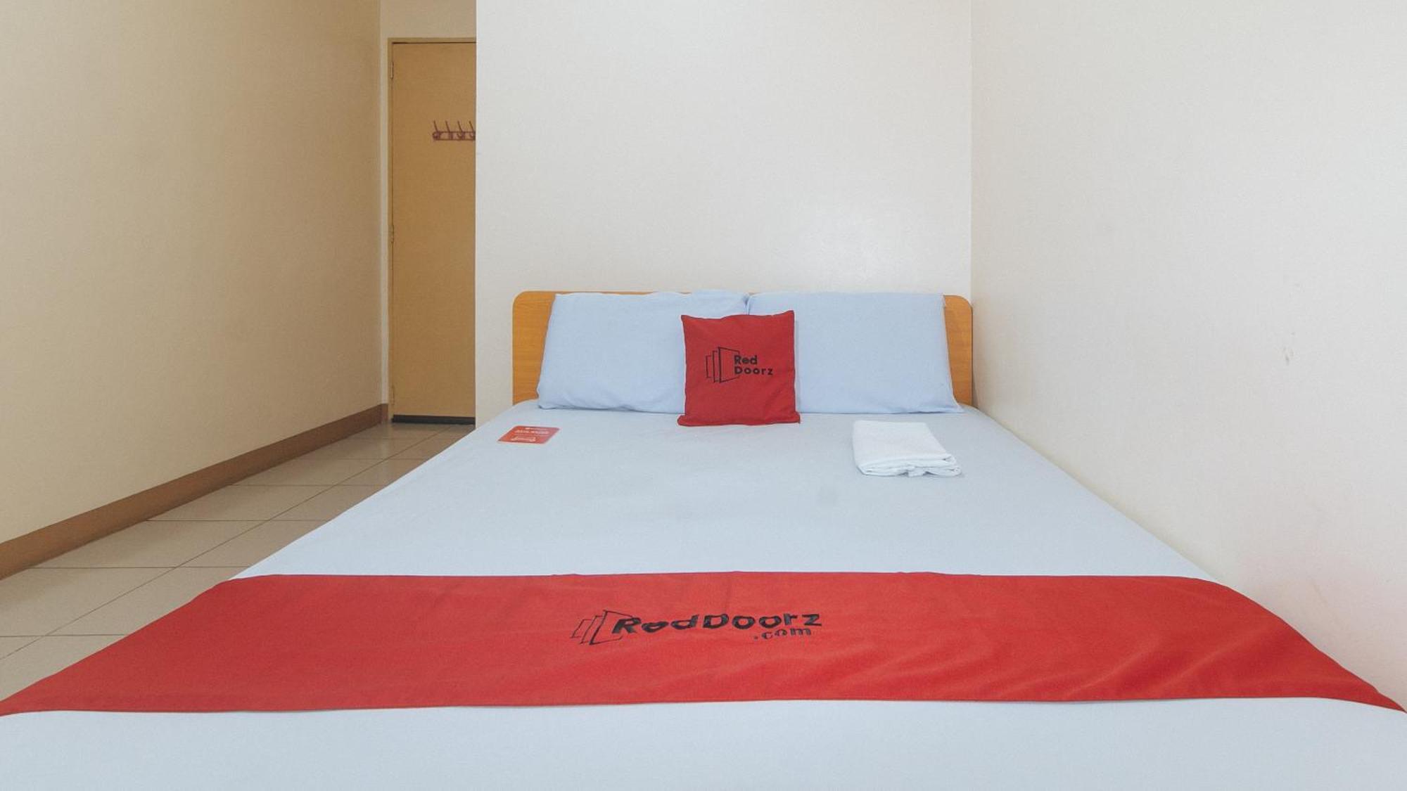 Reddoorz @ Asiana Pension Inn Mandawe Exterior foto