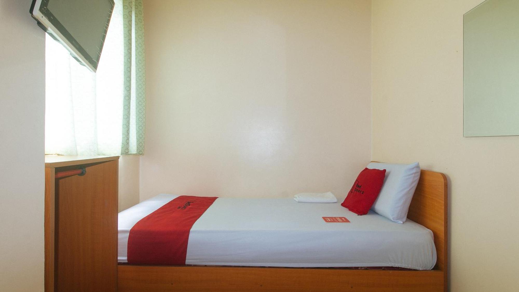Reddoorz @ Asiana Pension Inn Mandawe Exterior foto